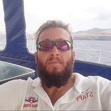 Retrato de Juande uno de los experimentados marineros de Ruta Náutica