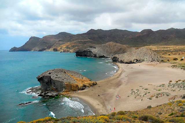 Paseos en barco por San José Cala Higuera Loma Pelada y Los Escullos de Almería Rutas en Zodiac a espectaculares playas de San José, Cala Higuera, Loma Pelada y Los Escullos en Almería